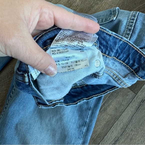 Levi’s Men’s size 36/32.  512 Levi’s. Light wash. - Picture 4 of 8